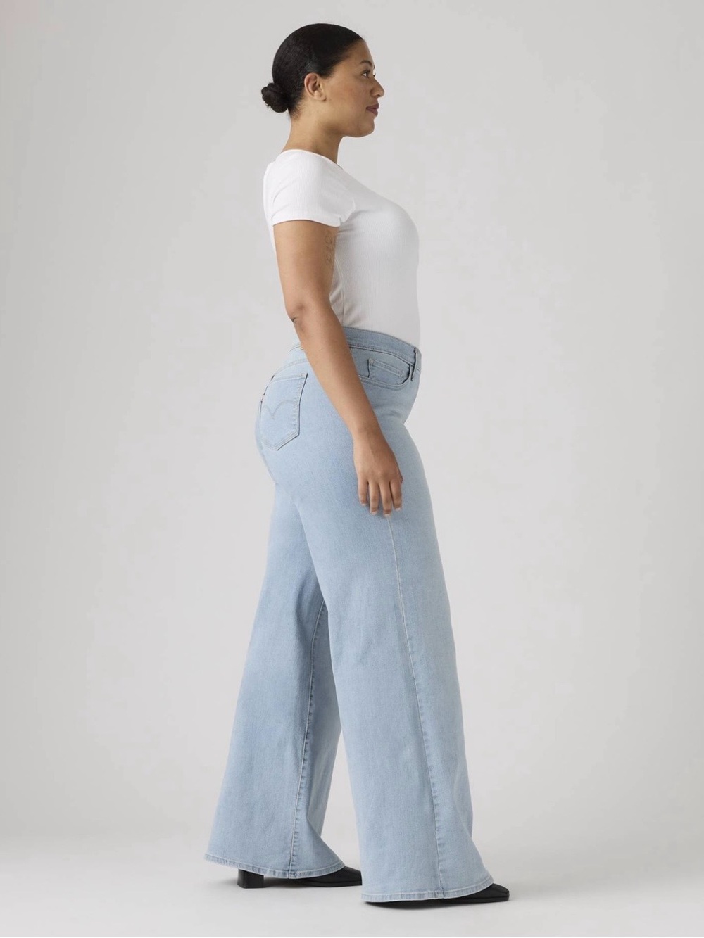 Levi's Light Blue Wide-Leg High-Rise Jeans - Picture 5 of 7